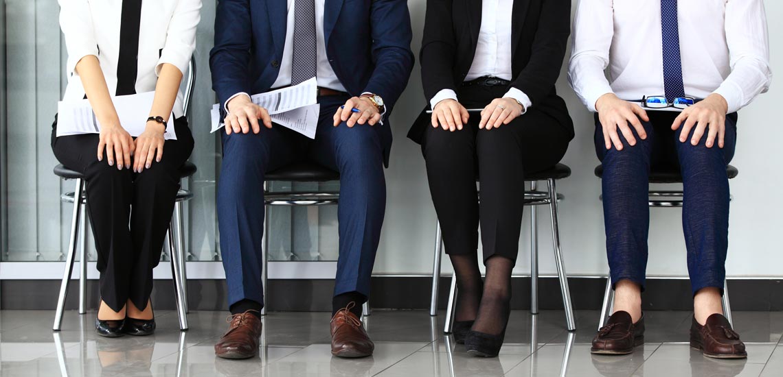 نحوه نشستن در مصاحبه