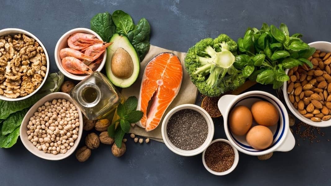 مواد غذایی سرشار از امگا3 ، فلانوئیدها و ویتامین K