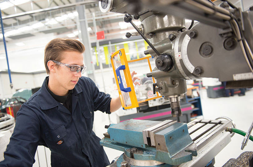 استخدام در شرکت معتبر 