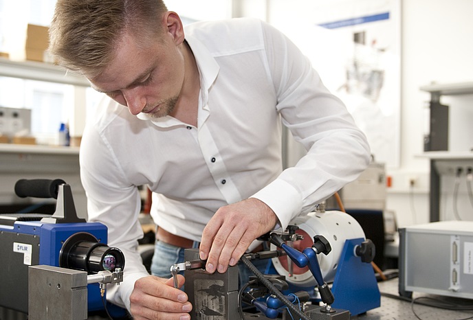 کارآموزی دانشگاهی (با مدرک و بدون مدرک)