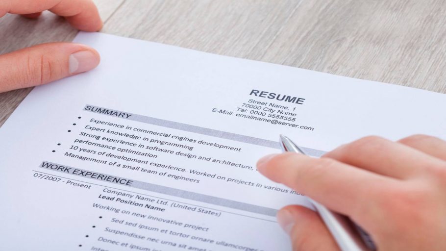 معرفی یا خلاصه حرفه‌­ای